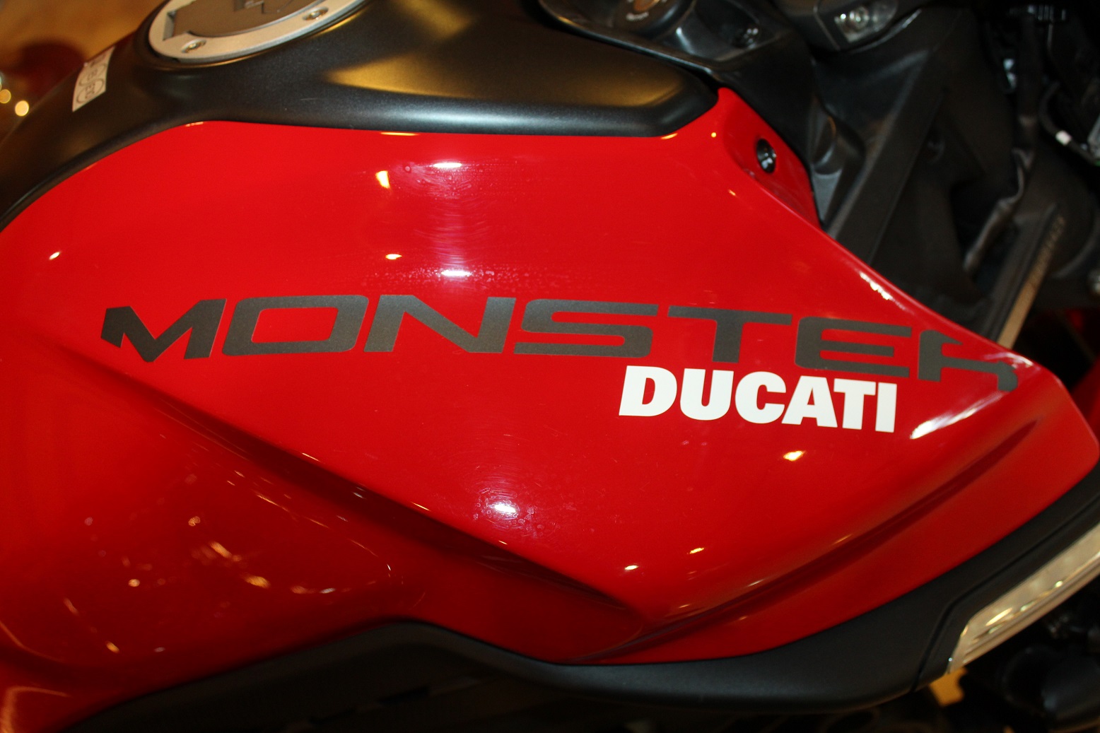 Odblokowanie motocykli do pełnej mocy Ducati Monster 937